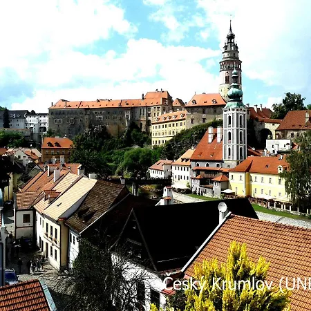 Villa- Caba ヴィラ Křemže